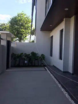 Jual Rumah Luas Bagus nyaman dekat tol hook BNSD Tangerang Selatan