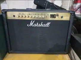 MARSHALL AMPLIFIER tpye fx 102