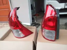 Dijual stop lamp Avanza orisinil copotan mulus th 12 sampai th 14