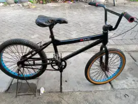 Sepeda BMX UK 20,siap pakai