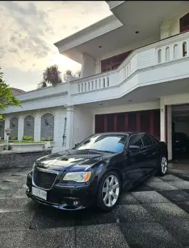 CHRYSLER 300 C SRT 8