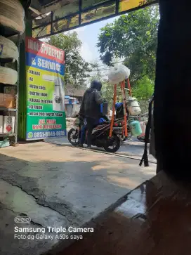 Jasa perbaikan AC panas / Perawatan AC ke rumah