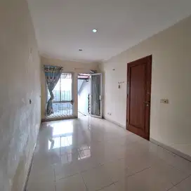 Dijual cepat rumah siap huni di Citra 2 ext Jakarta Barat