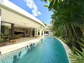 4 Bedrooms Villa Yearly rental in Seminyak (WA-147)