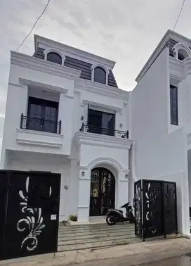RUMaH sIap huni Jagakarsa aKses jaLan dua Mobil