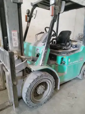 Cari pekerjaan operator forklif