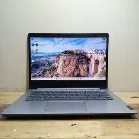 Lenovo AMD 3020e Ram 8 GB SSD 512 GB
