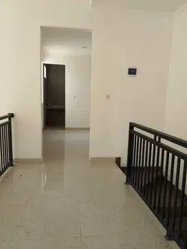 Di jual rumah baru  dalam cluster di Jagakarsa