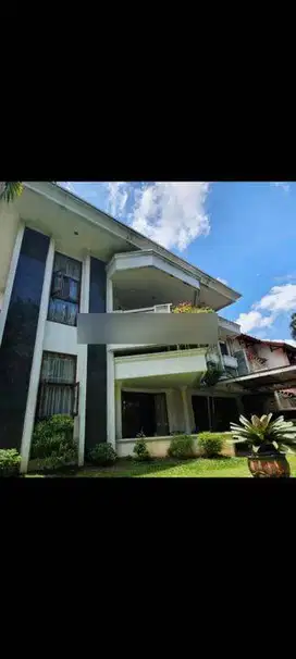 Rumah 2 Lantai Bagus SHM di Sekolah Duta, Jakarta Selatan