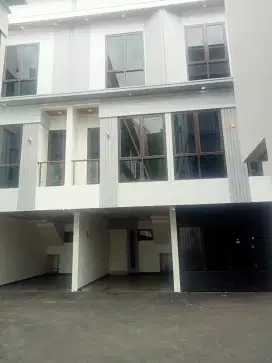 Dijual Rumah Baru Minimalis Modern 3lt di Rawa Selatan Jakarta Pusat