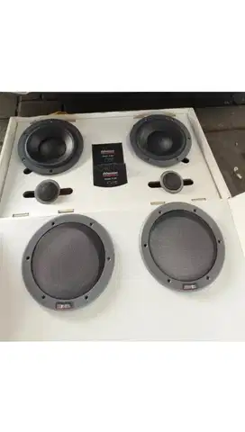 Speaker 2 way dynaudio esotec 242