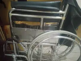 Kursi roda bekas