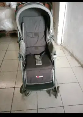 Jual stroller bayi masih bagus