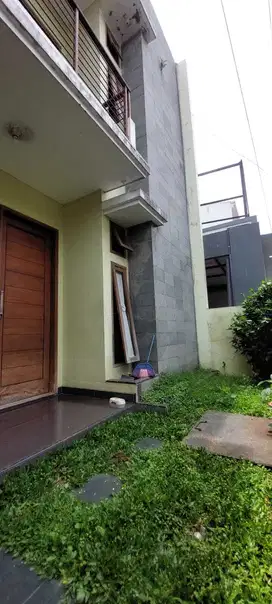 Rumah di Sarimanah Bandung, Bagus 2 Lantai Siap Huni