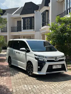 TDP 25jt Toyota Voxy 2018