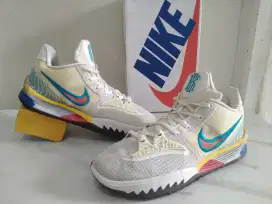 Sepatu Basket Nike Kyrie size 45