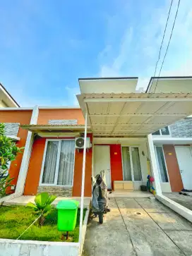 DISEWAKAN/DIJUAL CEPAT RUMAH FULL RENOVASI SIAP HUNI.