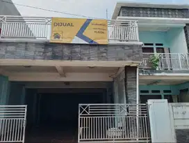 Dijual Rumah Luas 2 Lantai – Cocok untuk Keluarga Besar atau Usaha!