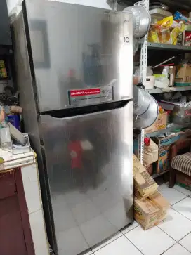 Kulkas 2 pintu  LG Inverter linear