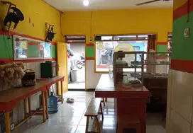 Rumah Warung Depan Jalan Industri