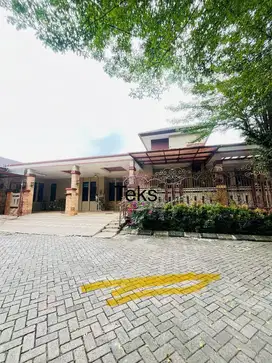 RUMAH LUAS DALAM KOMPLEK MEDAN JOHOR