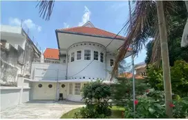 Disewakan Rumah Komersial Heritage 2 Lantai Surabaya Pusat