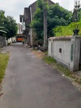 Tanah dekat kampus ums
