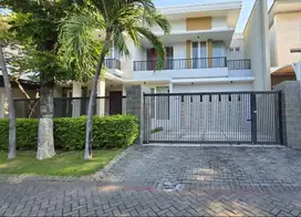 Disewakan Rumah Graha Family 2 Lantai ️ Semi Furnish