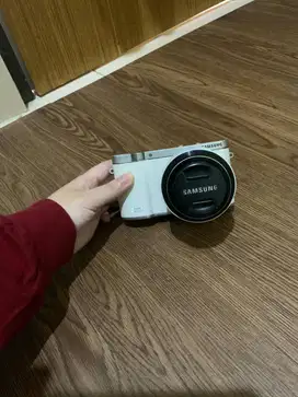 Kamera Mirrorless Samsung NX3000