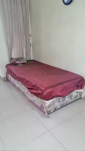 Kasur Spring Bed + Ranjang Bawah Ukuran Singgel Bekas