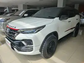 FORTUNER 2.4 AT VRZ TRD