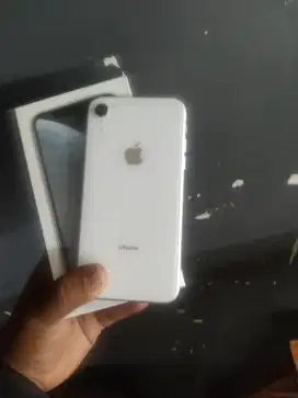 iPhone xr 64gb full bh 89% ex ch/a inter alloperator 3truton on