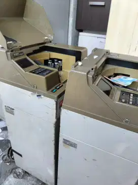 Mesin hitung uang Glory GNH-131 ex bank, kondisi nyala tp tdk bs mutar