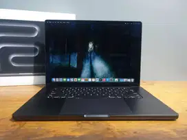Macbook Pro M3 Pro 16 inch RAM 18GB SSD 512GB Fullset Garansi Mei 2026
