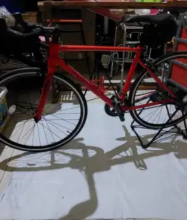 Sepeda Roadbike Strattos S3