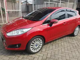 Ford Fiesta S AT / Tipe tertinggi