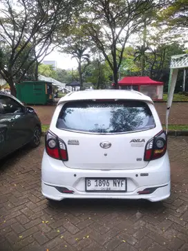 Daihatsu Ayla 1.0 X Elegant Bensin-MT 2014 Putih