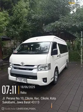 Rental mobil Hiace