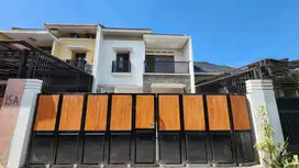 Rumah full Renovasi 2 lantai Siap Huni 10 Meter dari JL Jagakarsa Raya