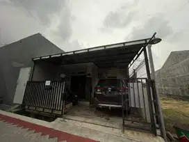 Rumah di Jl. Jaten Baru, dekat Woltermonginsidi Pedurungan Tengah