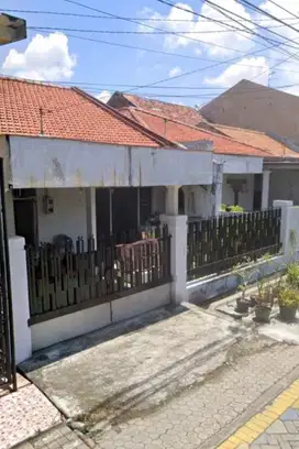 Dijual Rumah di Barata Jaya Surabaya dekat Taman Flora, Raya Nginden