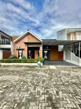 KOMPLEK FLAMBOYAN RAYA SEMI FURNISH
