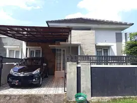 Dijual Rumah Second Terawat, Bonus Bed, Kabinet kamar Harga 675 JUTA