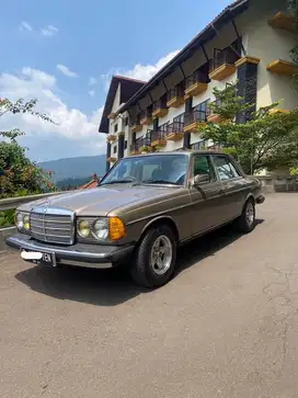 Mercy Tiger W123 280E Tahun 1984
