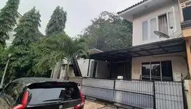Rumah 2 Lantai Semi Furnish di Perumahan Puri Gading Dekat Tol Jt Warn