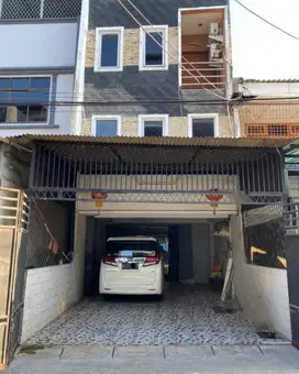 DIJUAL RUMAH TINGGAL MODEL RUKO DENGAN HARGA MURAH DI JELAMBAR