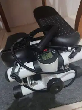 Compact stepper dengan batang kabel untuk tangan