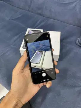 Iphone xr 128gb all operator antiblokir imei sudah teregist fullset