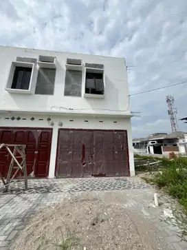 Ruko 2,5 lt siap huni di pinggir jalan daerah tani asli jalan lintas