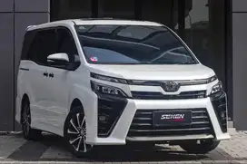 Toyota Voxy 2.0 Sunroof AT Matic 2019 Putih Metalik. FULL RECORD!!!